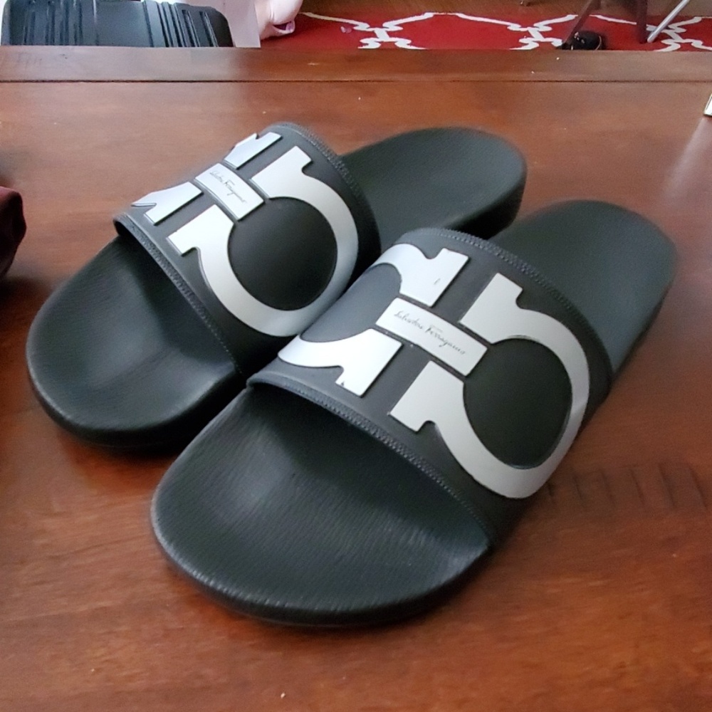 FERRAGAMO SHOES NEW no box